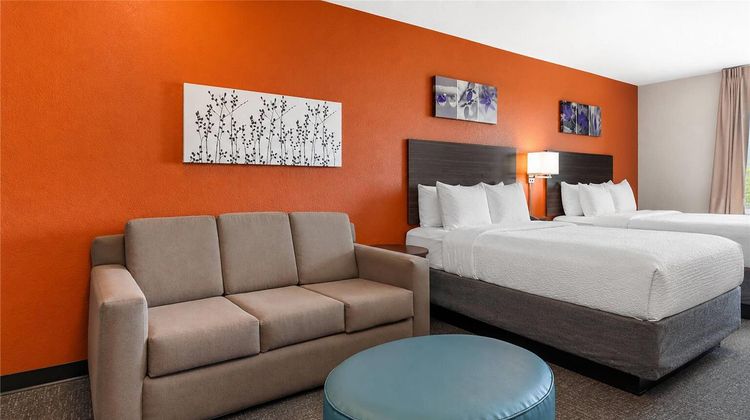 Sleep Inn and Suites Lancaster Suite