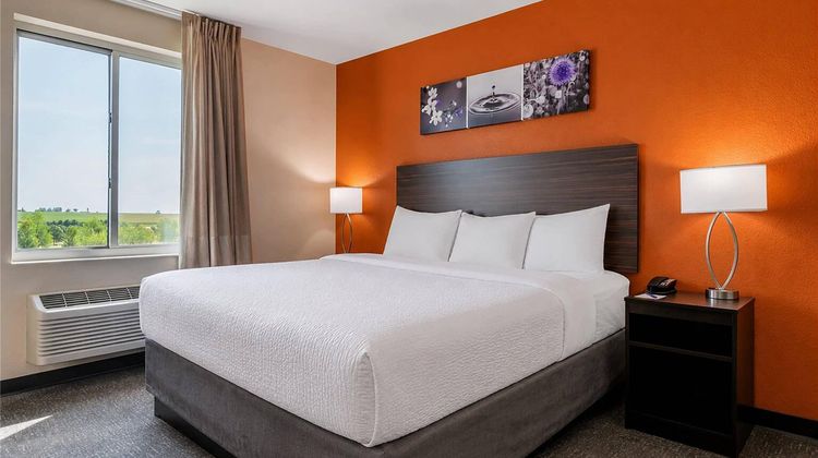 Sleep Inn and Suites Lancaster Suite
