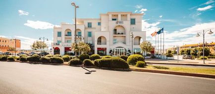 Jazz Hotel Exterior
