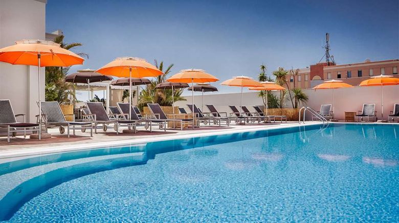 <b>Jazz Hotel Pool</b>. Images powered by <a href="https://iceportal.shijigroup.com/" title="IcePortal" target="_blank">IcePortal</a>.