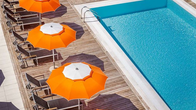 <b>Jazz Hotel Pool</b>. Images powered by <a href="https://iceportal.shijigroup.com/" title="IcePortal" target="_blank">IcePortal</a>.
