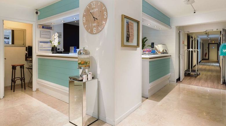 <b>Best Western Hotel Mediterranee Menton Lobby</b>. Images powered by <a href="https://iceportal.shijigroup.com/" title="IcePortal" target="_blank">IcePortal</a>.