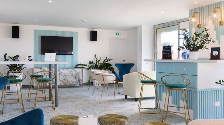 <b>Best Western Hotel Mediterranee Menton Restaurant</b>. Images powered by <a href="https://iceportal.shijigroup.com/" title="IcePortal" target="_blank">IcePortal</a>.
