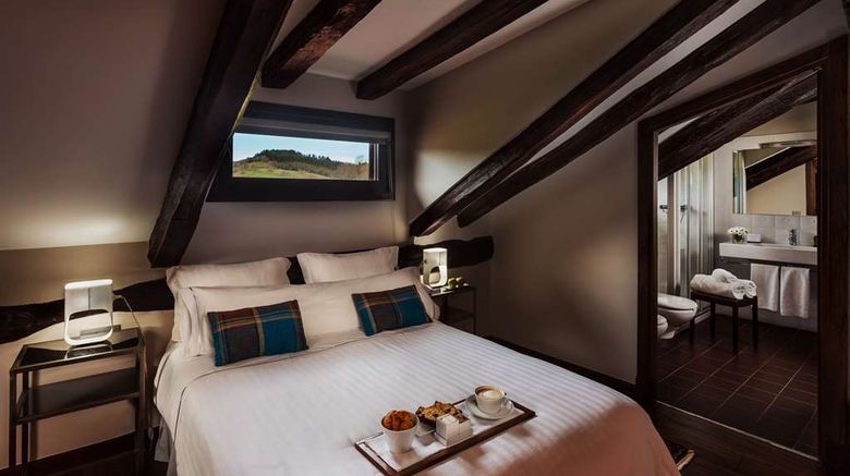 <b>Iriarte Jauregia Hotel Room</b>. Images powered by <a href="https://iceportal.shijigroup.com/" title="IcePortal" target="_blank">IcePortal</a>.