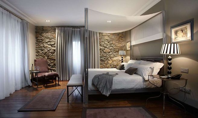 Iriarte Jauregia Hotel Room