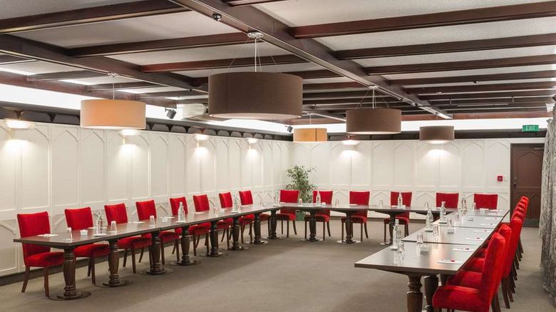 <b>Heartland Hotel Cotswold Meeting</b>. Images powered by <a href="https://iceportal.shijigroup.com/" title="IcePortal" target="_blank">IcePortal</a>.