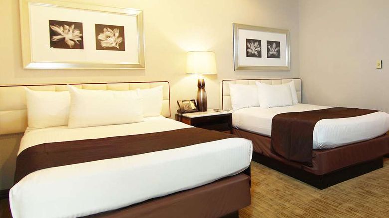 <b>Gold Coast Hotel & Casino Room</b>. Images powered by <a href="https://iceportal.shijigroup.com/" title="IcePortal" target="_blank">IcePortal</a>.