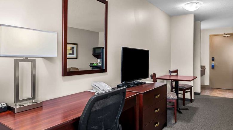<b>SureStay by Best Western Bassano Room</b>. Images powered by <a href="https://iceportal.shijigroup.com/" title="IcePortal" target="_blank">IcePortal</a>.