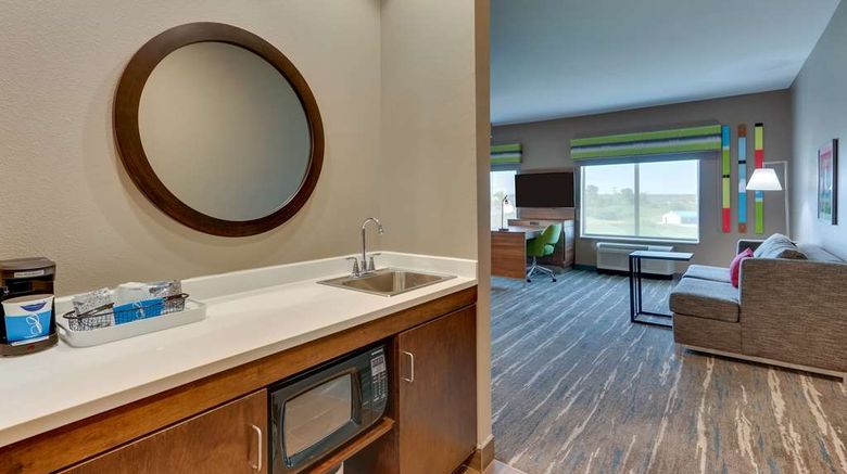 <b>Hampton Inn Lebanon Room</b>. Images powered by <a href="https://iceportal.shijigroup.com/" title="IcePortal" target="_blank">IcePortal</a>.