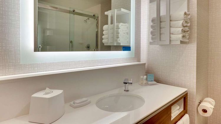Hampton Inn Lebanon Room