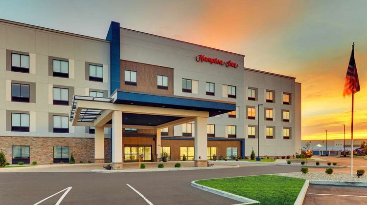 Hampton Inn Lebanon Exterior