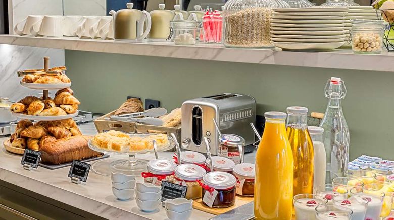 <b>Hotel la Valiz Lille Restaurant</b>. Images powered by <a href="https://iceportal.shijigroup.com/" title="IcePortal" target="_blank">IcePortal</a>.