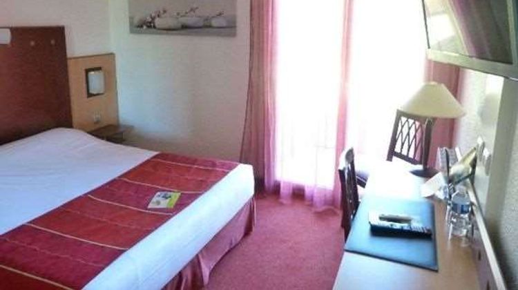 Logis Hotel de la Loire Room