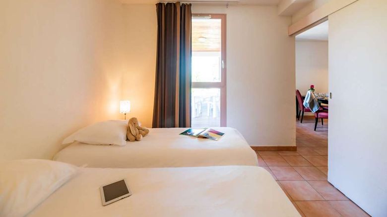 <b>CERISE Carcassonne Sud Room</b>. Images powered by <a href="https://iceportal.shijigroup.com/" title="IcePortal" target="_blank">IcePortal</a>.