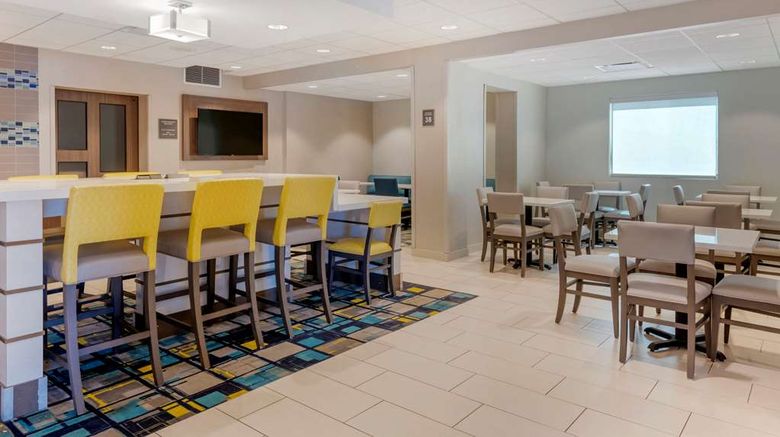 <b>Comfort Inn & Suites Melbourne-Viera Restaurant</b>. Images powered by <a href="https://iceportal.shijigroup.com/" title="IcePortal" target="_blank">IcePortal</a>.