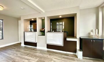 Travelodge Inn & Suites by Wyndham