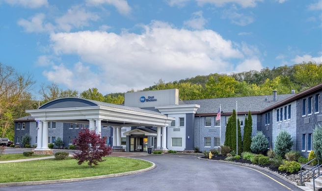 Best Western Owego Inn Exterior