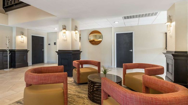 <b>Best Western Prime Inn & Suites Lobby</b>. Images powered by <a href="https://iceportal.shijigroup.com/" title="IcePortal" target="_blank">IcePortal</a>.
