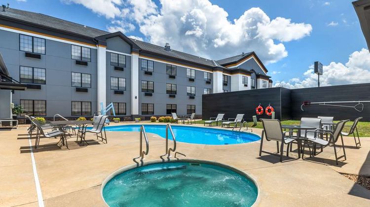 Best Western Prime Inn & Suites Pool
