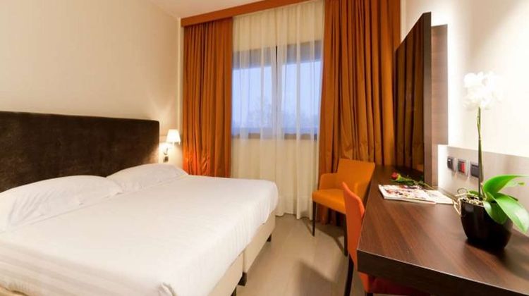 RMH Modena Des Arts Hotel Room