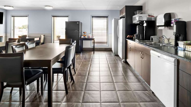 <b>SureStay Studio by Best Western Hardisty Restaurant</b>. Images powered by <a href="https://iceportal.shijigroup.com/" title="IcePortal" target="_blank">IcePortal</a>.
