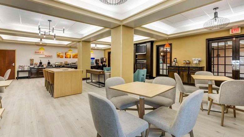 <b>Comfort Inn and Suites Chestertown Restaurant</b>. Images powered by <a href="https://iceportal.shijigroup.com/" title="IcePortal" target="_blank">IcePortal</a>.