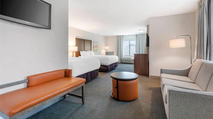 Comfort Inn and Suites Chestertown Suite