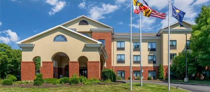 Comfort Inn and Suites Chestertown Exterior
