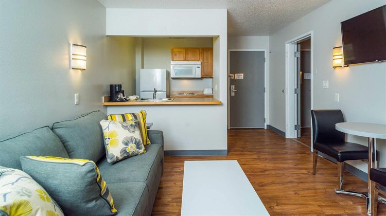 Studio Z, Ascend Hotel Collection Suite
