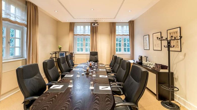<b>Parkhotel Quellenhof Aachen Meeting</b>. Images powered by <a href="https://iceportal.shijigroup.com/" title="IcePortal" target="_blank">IcePortal</a>.