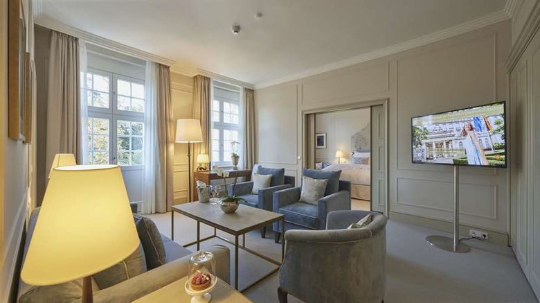 <b>Parkhotel Quellenhof Aachen Suite</b>. Images powered by <a href="https://iceportal.shijigroup.com/" title="IcePortal" target="_blank">IcePortal</a>.