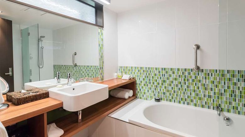 <b>Te Waonui Forest Retreat Room</b>. Images powered by <a href="https://iceportal.shijigroup.com/" title="IcePortal" target="_blank">IcePortal</a>.