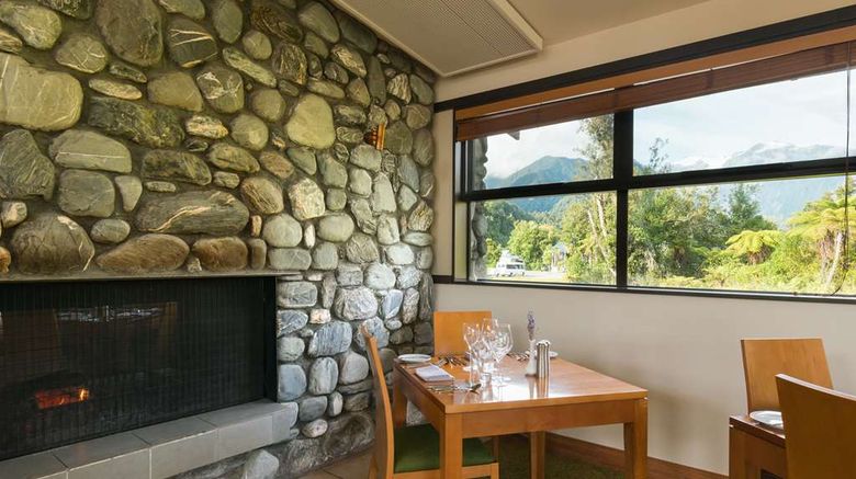 <b>Te Waonui Forest Retreat Restaurant</b>. Images powered by <a href="https://iceportal.shijigroup.com/" title="IcePortal" target="_blank">IcePortal</a>.