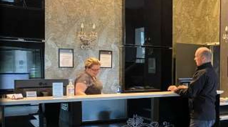 <b>Heartland Hotel Croydon Lobby</b>. Images powered by <a href="https://iceportal.shijigroup.com/" title="IcePortal" target="_blank">IcePortal</a>.