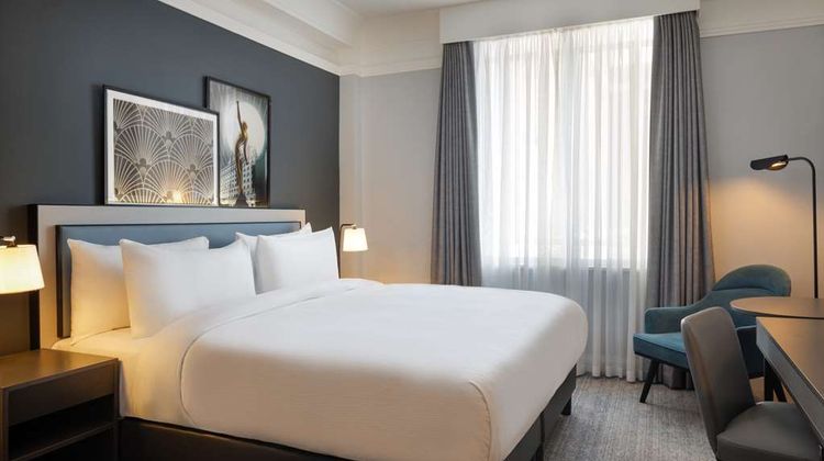 The Queens Hotel Leeds Room