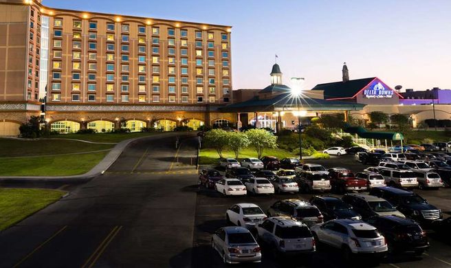 Delta Downs Racetrack, Hotel & Casino Exterior