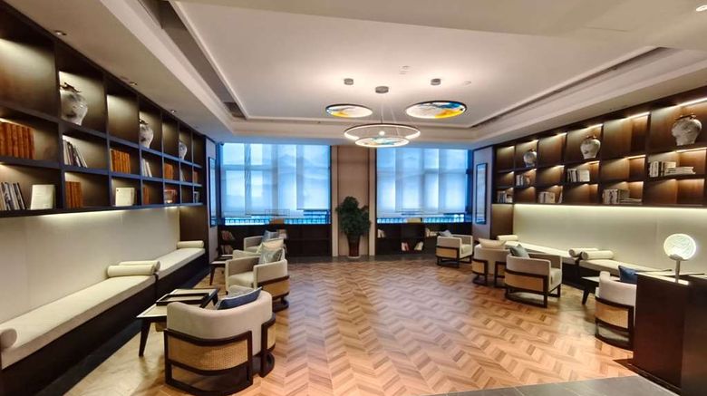 <b>Howard Johnson By Wyndham Bayan Plaza Restaurant</b>. Images powered by <a href="https://iceportal.shijigroup.com/" title="IcePortal" target="_blank">IcePortal</a>.