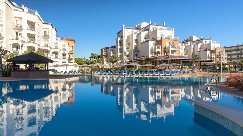 <b>Occidental Torremolinos Playa Pool</b>. Images powered by <a href="https://iceportal.shijigroup.com/" title="IcePortal" target="_blank">IcePortal</a>.