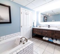 Deadwood Gulch Resort, Trademark Coll Room