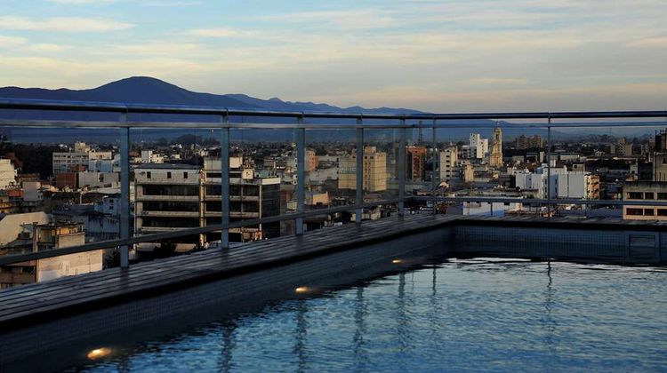 Design Suites Salta Pool