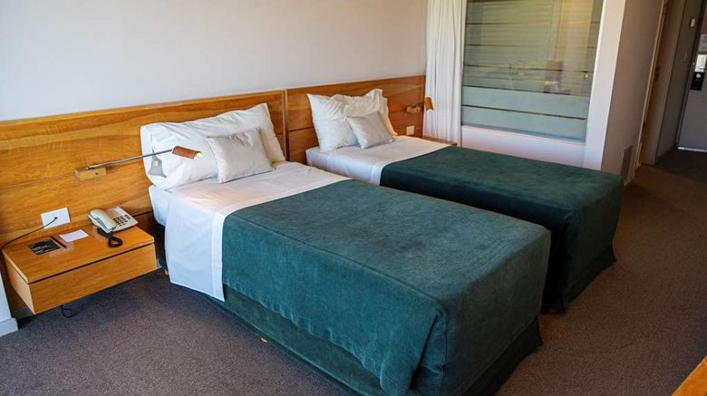 <b>Design Suites Calafate Room</b>. Images powered by <a href="https://iceportal.shijigroup.com/" title="IcePortal" target="_blank">IcePortal</a>.