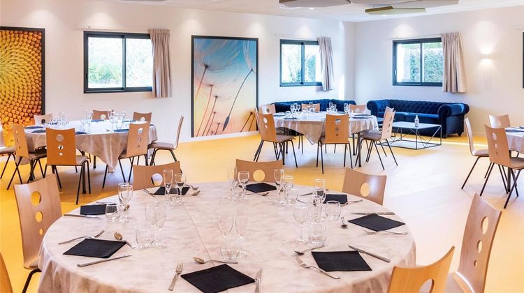 Ibis Styles Fougeres Meeting
