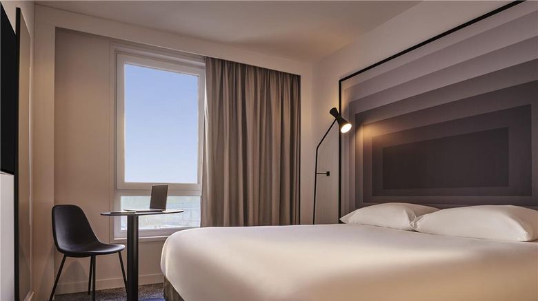<b>Ibis Bethune Centre Gare Room</b>. Images powered by <a href="https://iceportal.shijigroup.com/" title="IcePortal" target="_blank">IcePortal</a>.
