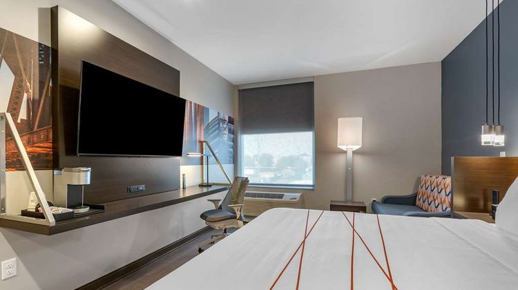 Vib Best Western Tempe Room