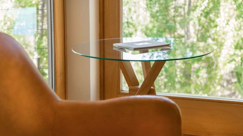 <b>Design Suites Hotel, Bariloche Room</b>. Images powered by <a href="https://iceportal.shijigroup.com/" title="IcePortal" target="_blank">IcePortal</a>.