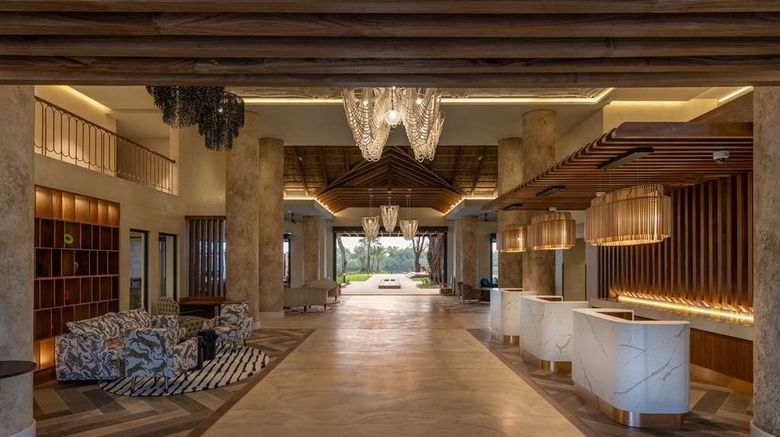 <b>Radisson Blu Mosi-Oa-Tunya LVI Resort Lobby</b>. Images powered by <a href="https://iceportal.shijigroup.com/" title="IcePortal" target="_blank">IcePortal</a>.