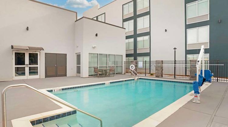Best Western Plus Mobile Inn & Suites Pool