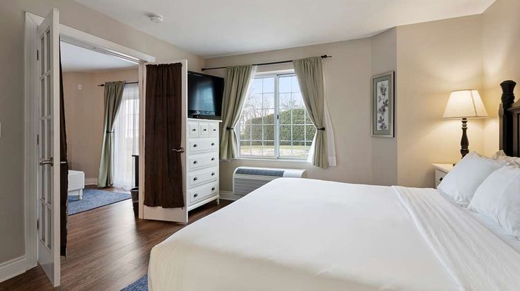 Charlevoix Inn & Sts SureStay Coll by BW Suite