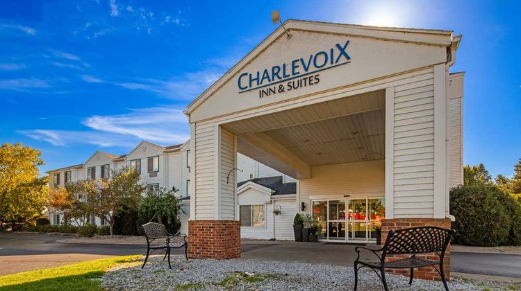 Charlevoix Inn & Sts SureStay Coll by BW Exterior