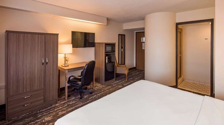 Charlevoix Inn & Sts SureStay Coll by BW Room